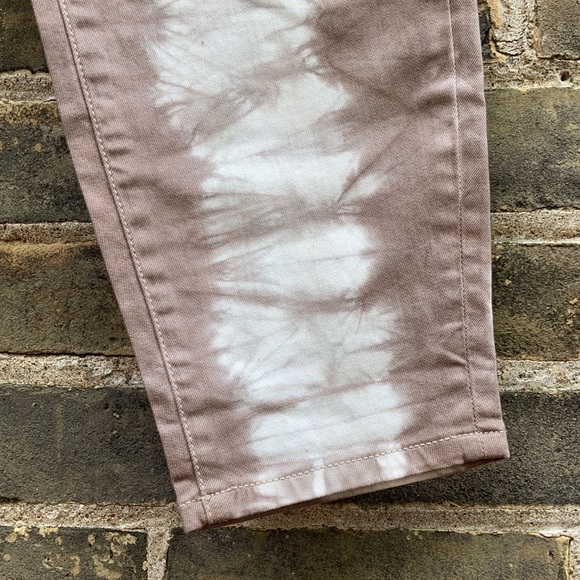 DKNY, NWT Tie Dye, Denim Jegging, Hippie Trail, Jeans, 16W, Plus - Picture 7 of 15